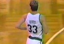 (Greatest Games) Bird signe 45,8,8 face aux Hornets’90
