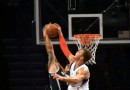 (Slow Motion) Deron Williams se fait massacrer par Blake Griffin