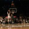 Incroyable Joe Johnson qui terasse les Bucks à deux reprises !