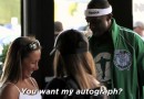 (Vidéo) Jason Terry demande des autographes aux habitants de Boston